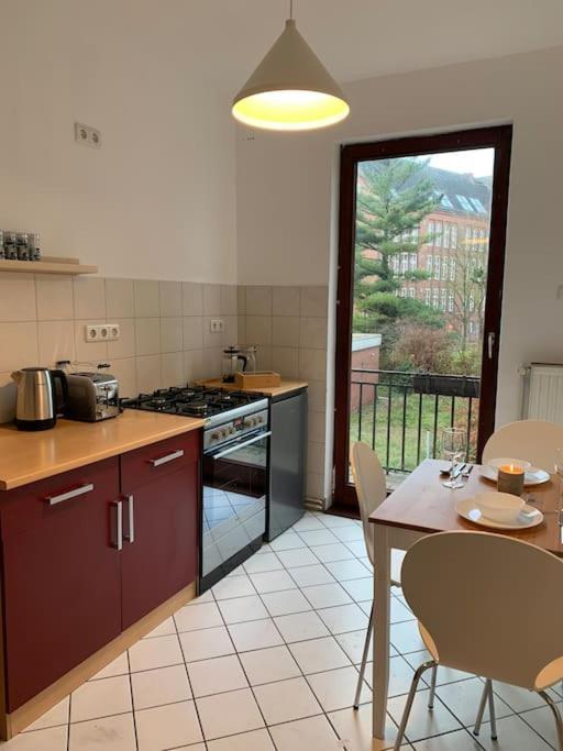 Wohnung Mit Garten & Parkplaetzen Apartment Bremen
