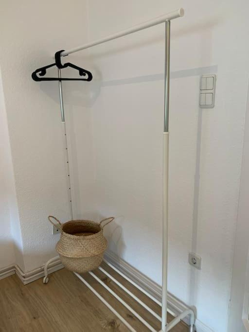 Wohnung Mit Garten & Parkplaetzen Apartment *