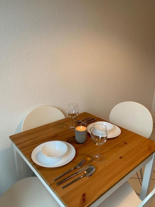 Wohnung Mit Garten & Parkplaetzen Apartment Bremen